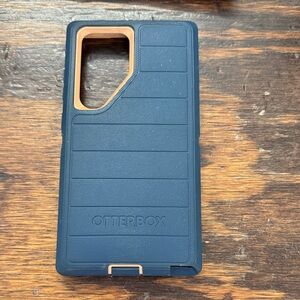 S24 Ultra OtterBox Navy Blue Phone Case with Tan Accent with Clip